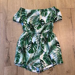 Guess Off the Shoulder Romper leaf print design